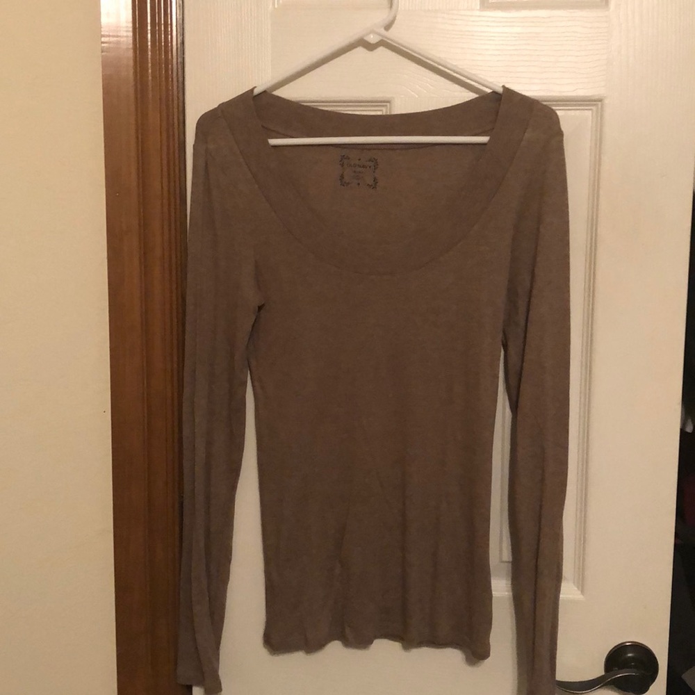Old navy long sleeve women’s shirt